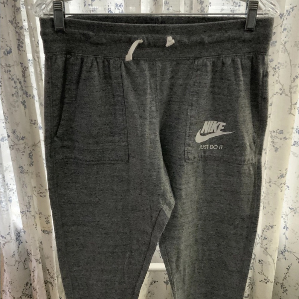 Women’s NIKE Just Do It Knit Capri Jogger Sz M